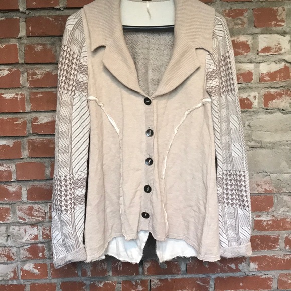 Sweater - Picture 1 of 3
